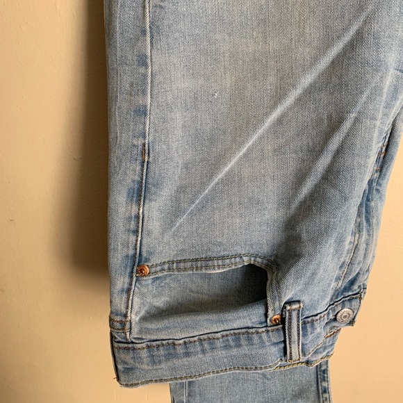 Levi’s 32 x 32 - Picture 5 of 6